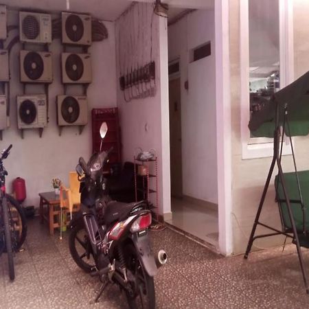 Spot On 90538 Wisma Dewi Syariah Yakarta Exterior foto